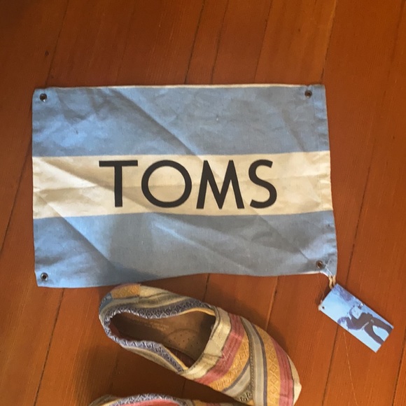 Pastel Tribal Print Toms Alpargatas Women’s 7 - Picture 11 of 11